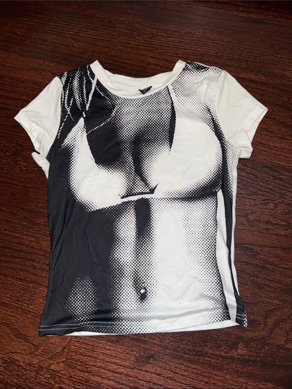 Black & White Short Sleeve Top!